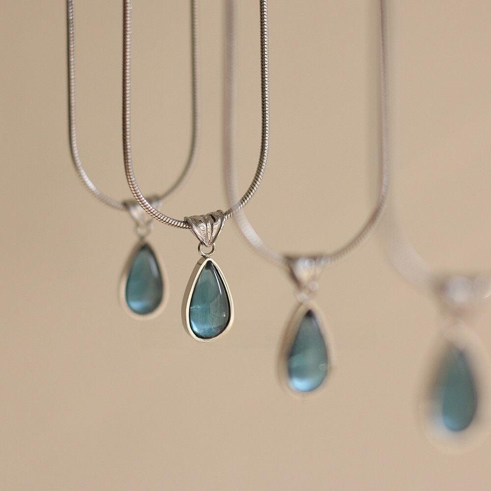 The Raindrop Necklace