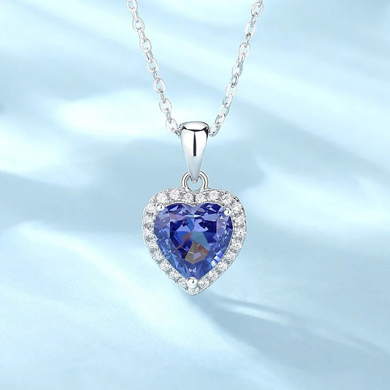 The Amour Necklace