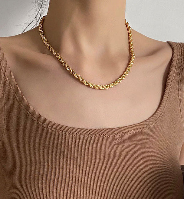 The Aurelia Twist Necklace
