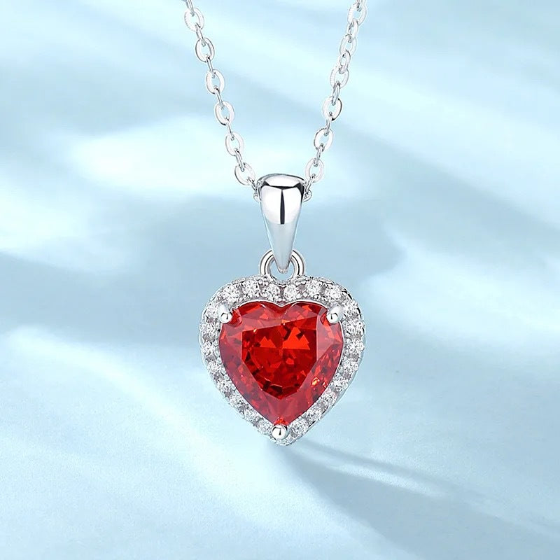 The Amour Necklace